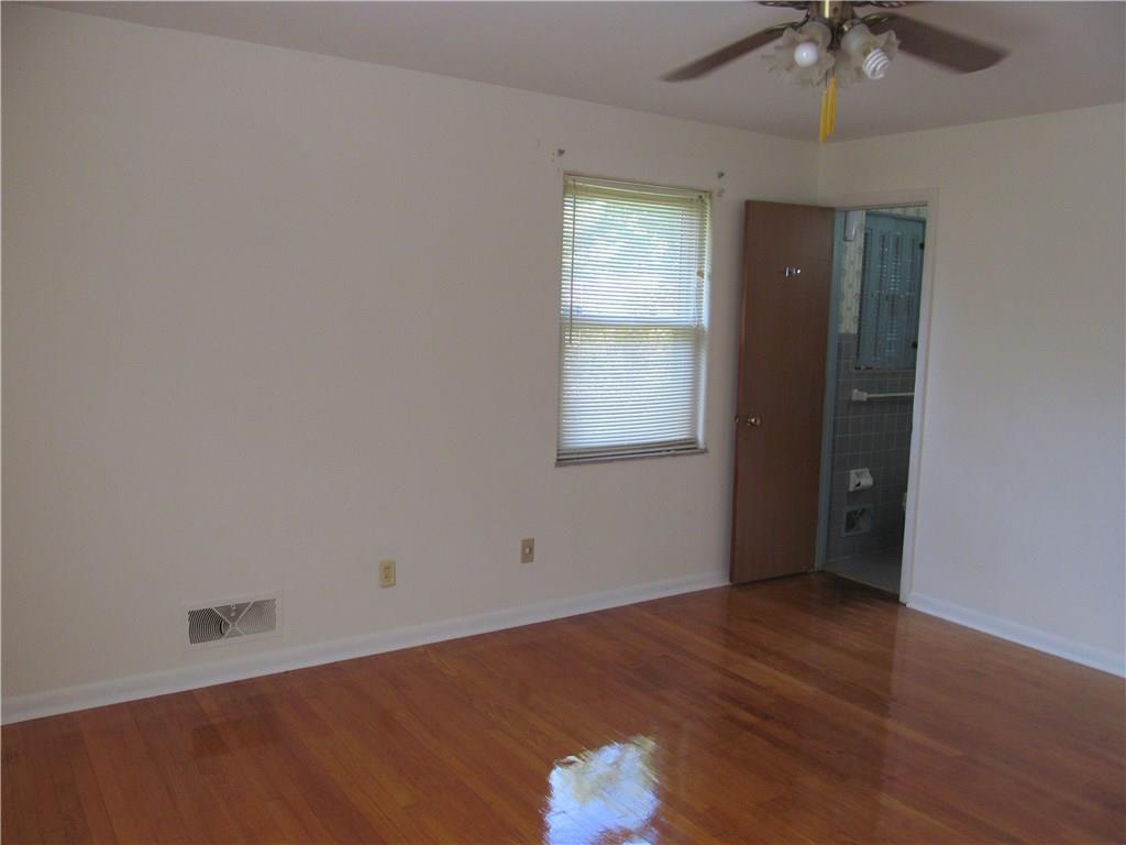 5213 Dickson Road Indianapolis, IN 46226 - Photo 9 of 25 Gallery Image 9