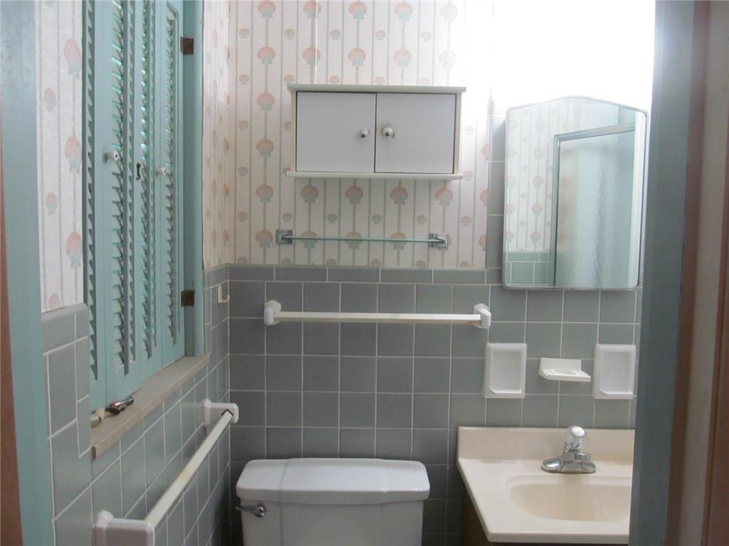 5213 Dickson Road Indianapolis, IN 46226 - Photo 10 of 25 Gallery Image 10