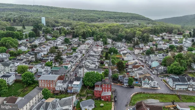 $192,000 | 300 Lafayette Street, Tamaqua, PA 18252