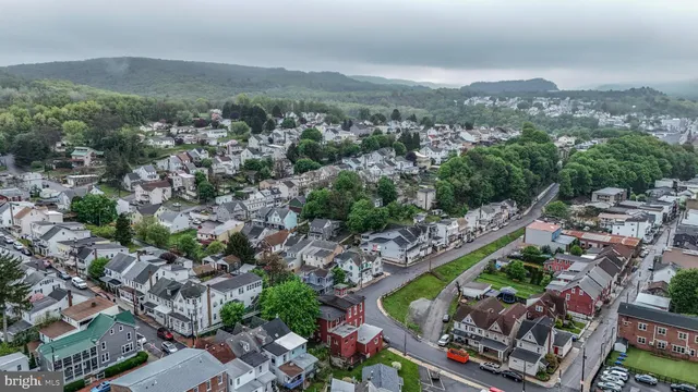 $192,000 | 300 Lafayette Street, Tamaqua, PA 18252