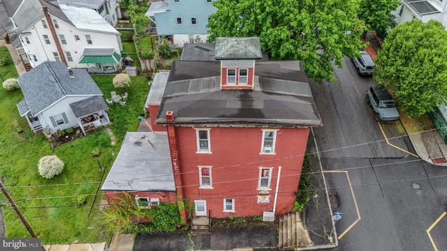 $192,000 | 300 Lafayette Street, Tamaqua, PA 18252
