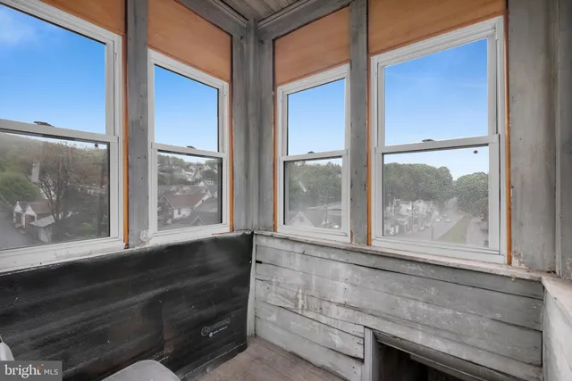 $192,000 | 300 Lafayette Street, Tamaqua, PA 18252