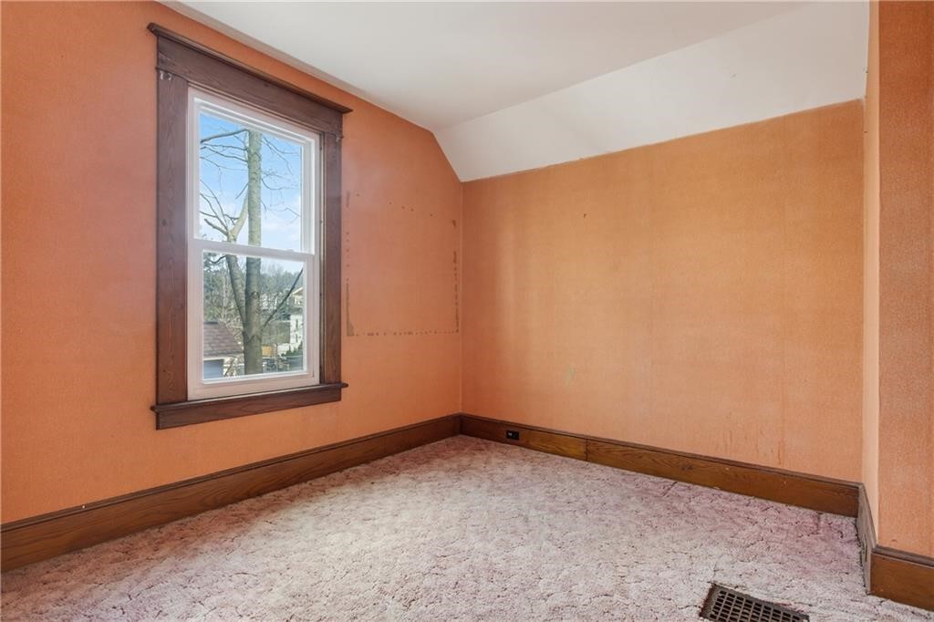 4 3rd Street Oneonta, NY 13820 - Photo 14 of 23