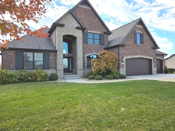 $850,000 | 9667 Crossbow Drive, Bloomington, IL 61705