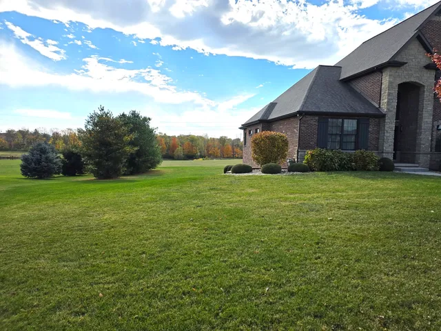 $875,000 | 9667 Crossbow Drive, Bloomington, IL 61705