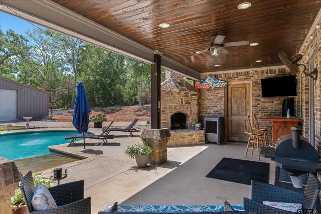 a view of a storage in a room