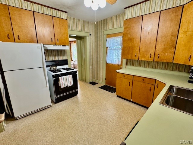 526 Broadway Street Oneida, NY 13421 - Photo 10 of 35