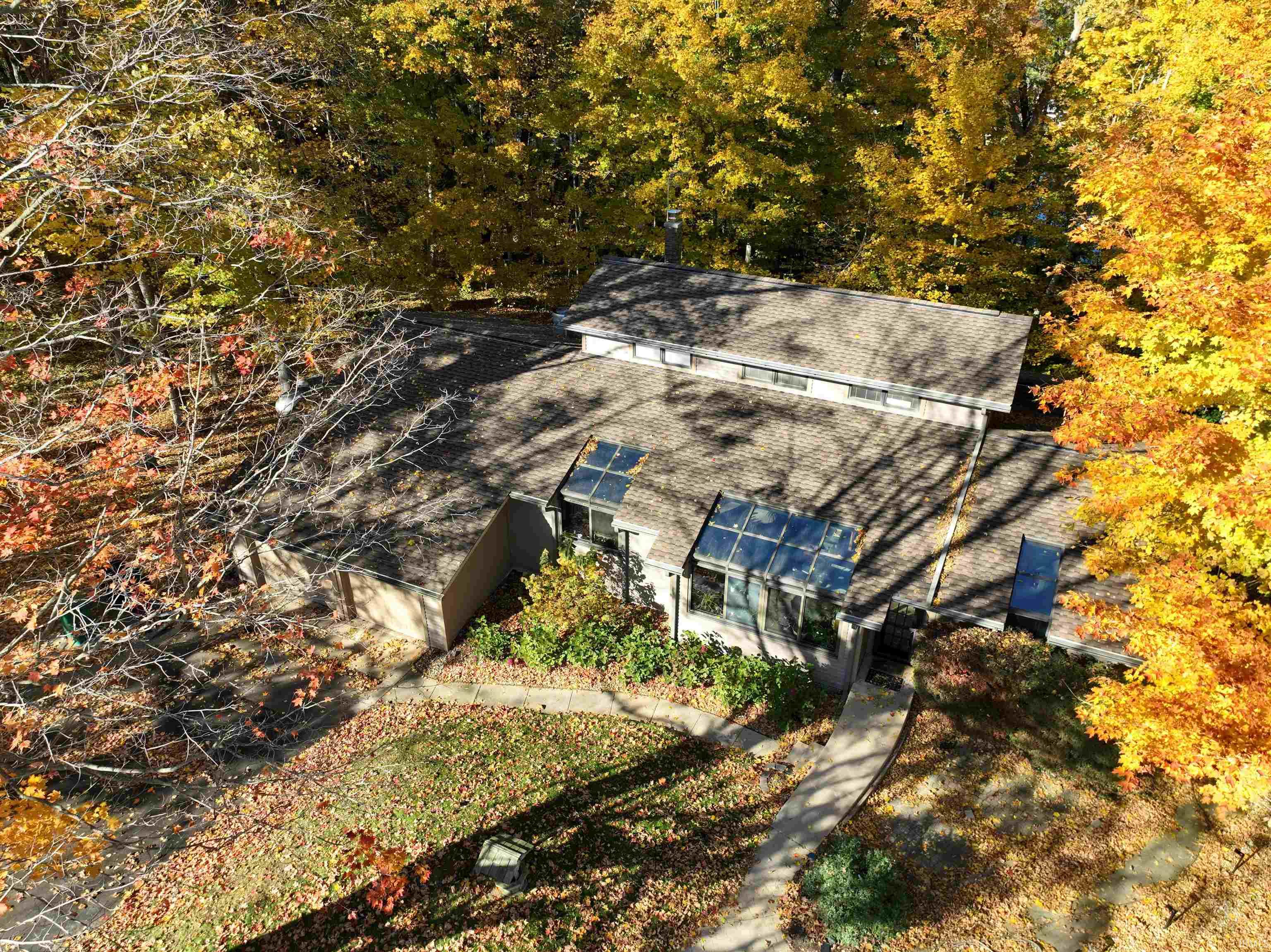 66110 Oak Road Lakeville, IN 46536 - Photo 1 of 36