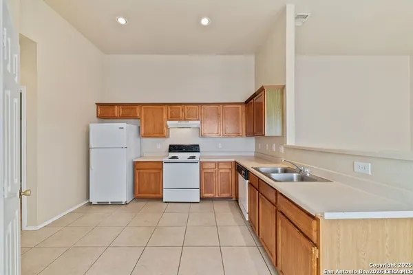 $1,395 | 7379 Longing Trail, Unit 1, San Antonio, TX 78244
