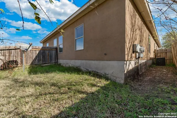$1,395 | 7379 Longing Trail, Unit 1, San Antonio, TX 78244