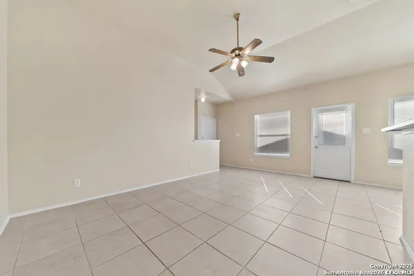 $1,395 | 7379 Longing Trail, Unit 1, San Antonio, TX 78244