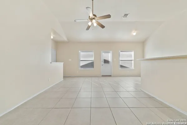 $1,395 | 7379 Longing Trail, Unit 1, San Antonio, TX 78244