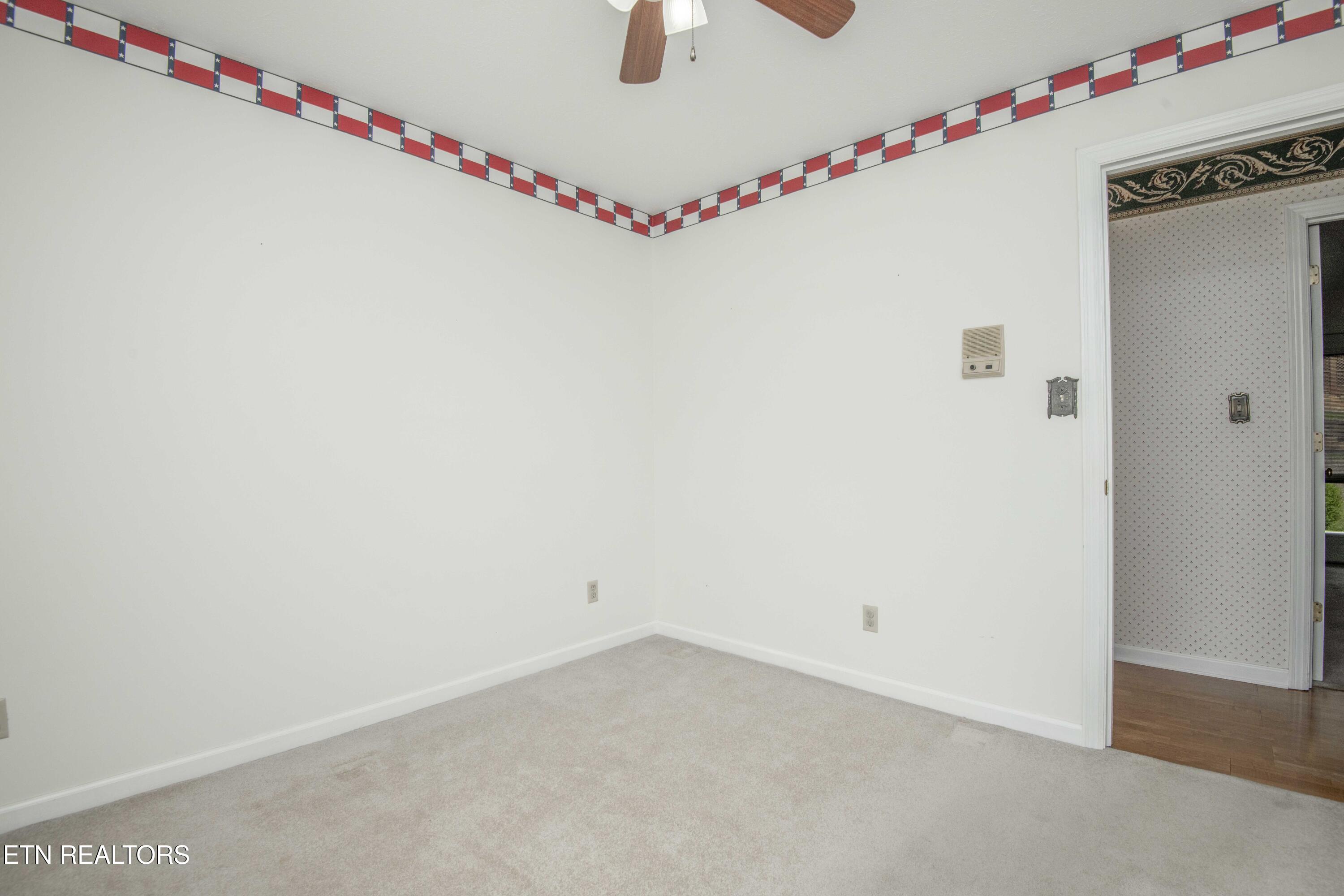 603 Riverbend Road Clinton, TN 37716 - Photo 28 of 51 second bed_1