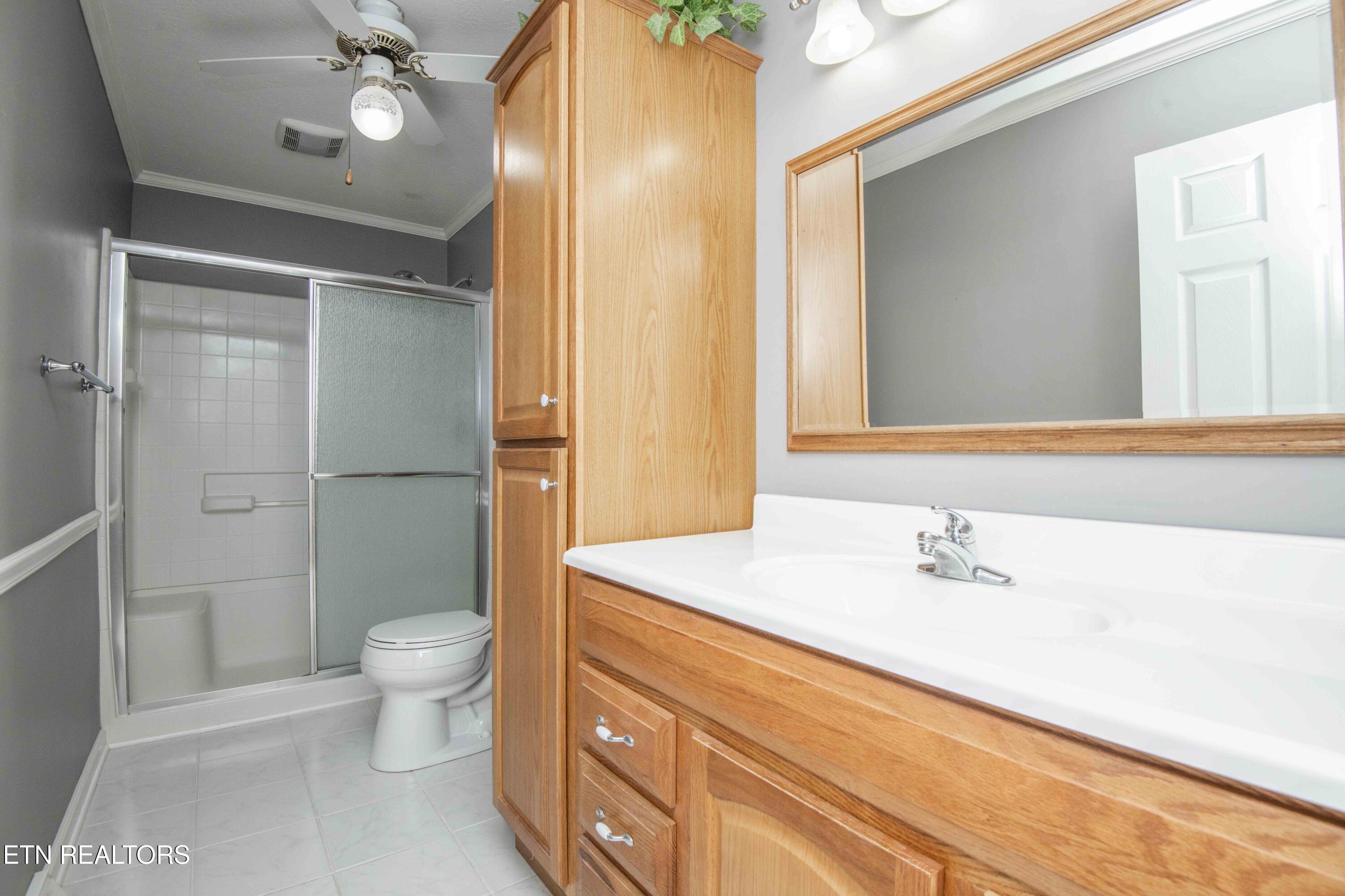 603 Riverbend Road Clinton, TN 37716 - Photo 29 of 51 second bath_1