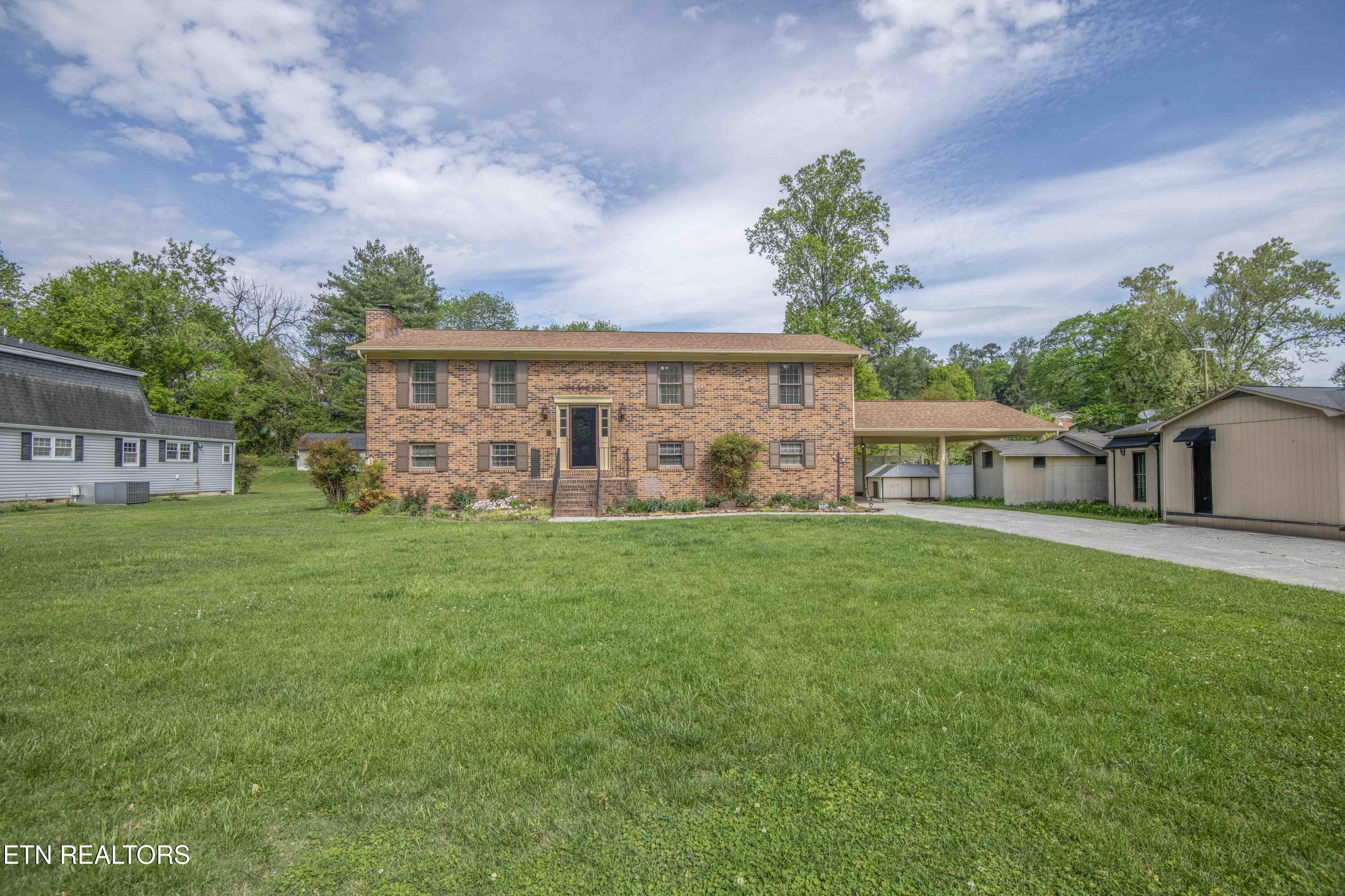 603 Riverbend Road Clinton, TN 37716 - Photo 3 of 51 exterior 3_1