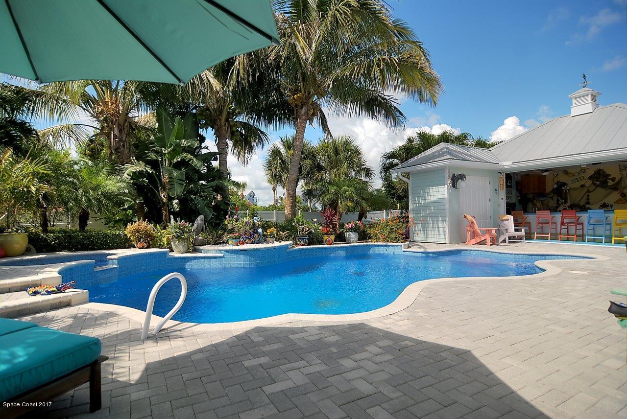 133 Windemere Place Melbourne Beach, FL 32951 - Photo 21 of 32 Pool