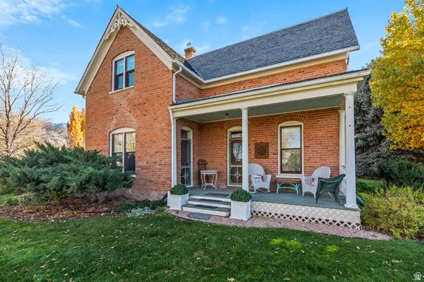 $885,900 | 390 North 100 West, Monroe, UT 84754