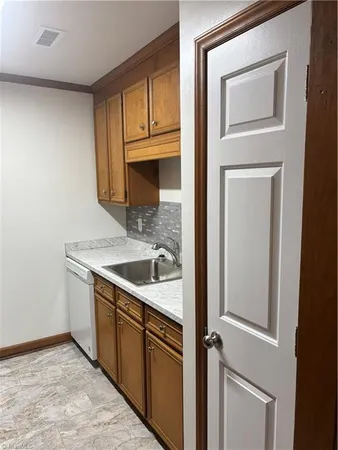 $995 | 174 Huckle Place, Lexington, NC 27292