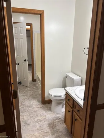 $995 | 174 Huckle Place, Lexington, NC 27292