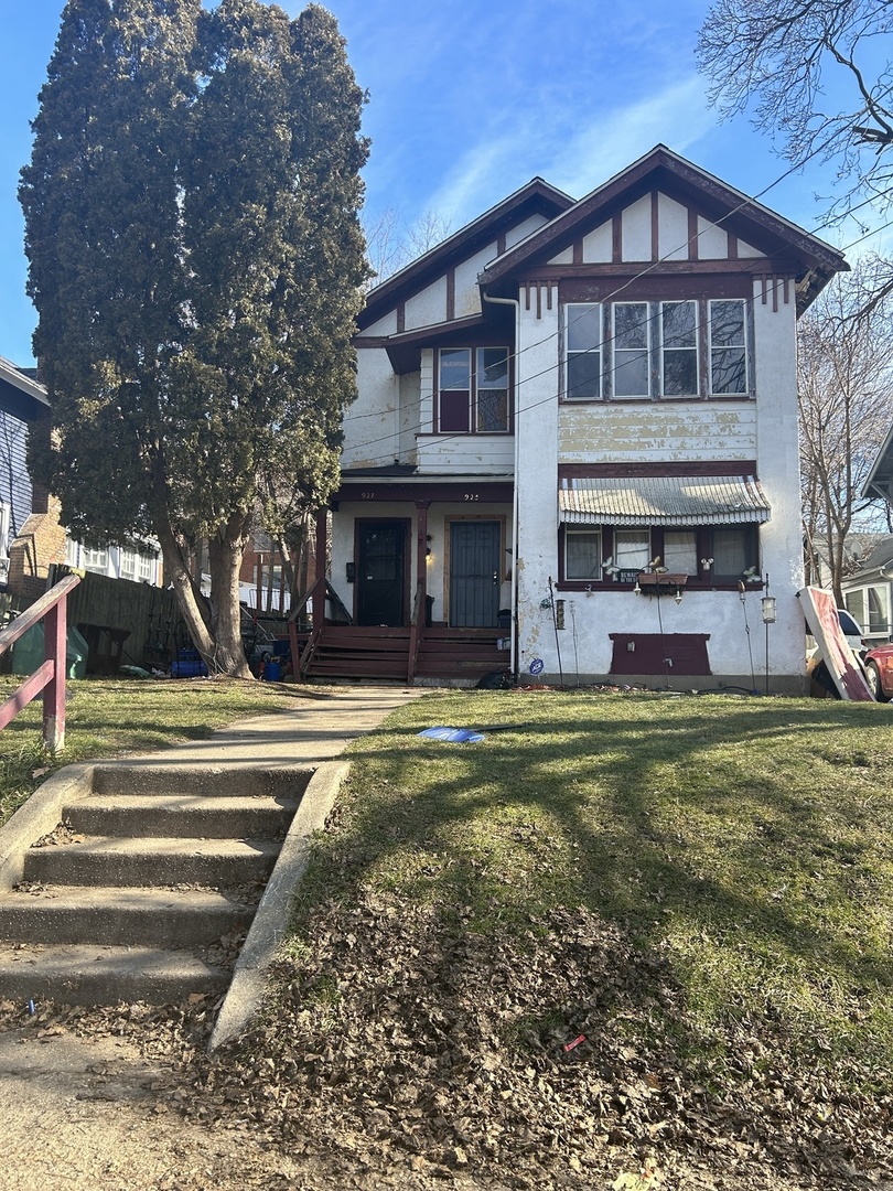 925 North Winnebago St  