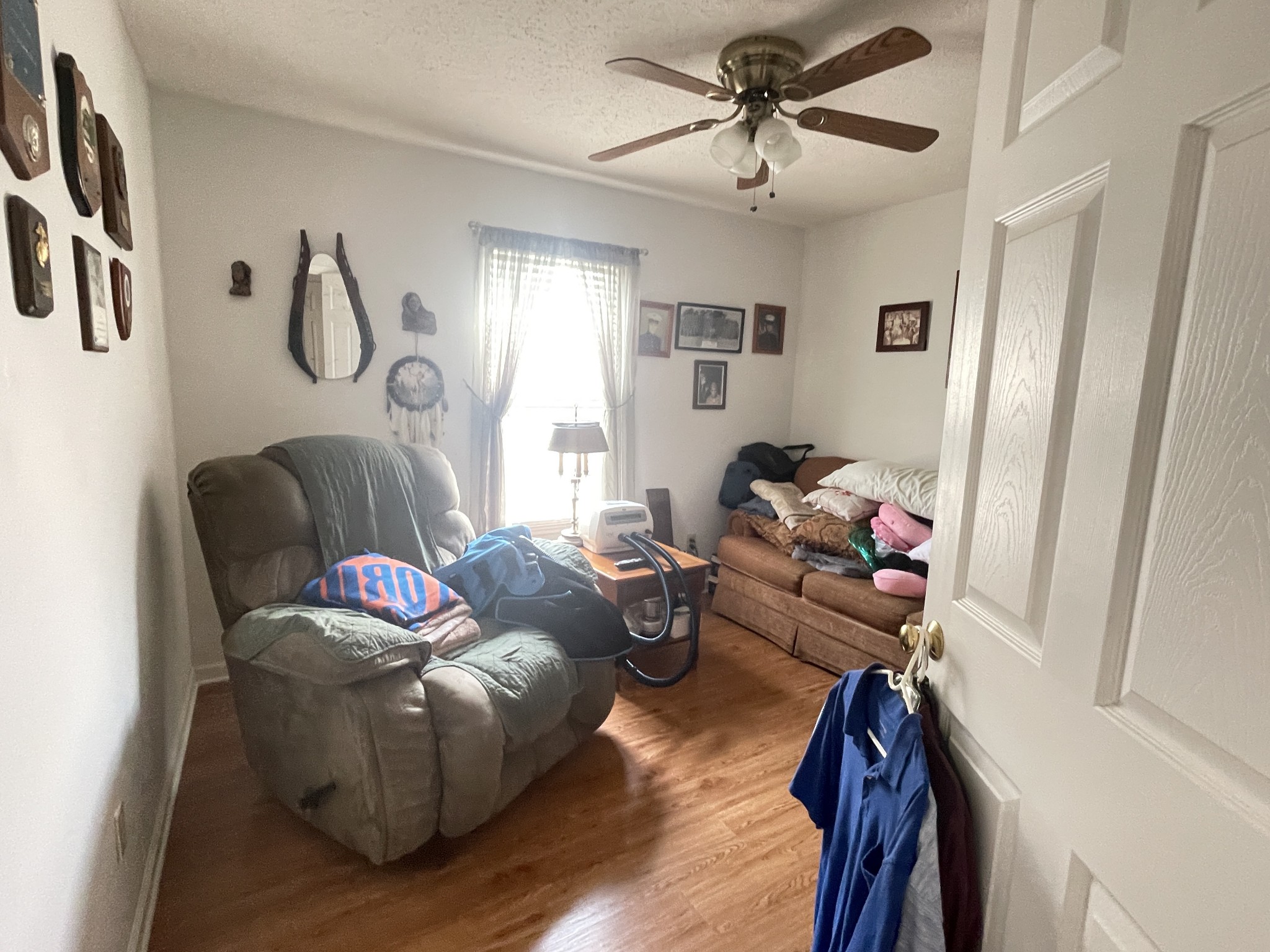 487 North Scenic Road Monteagle, TN 37356 - Photo 17 of 31 a living room with furniture