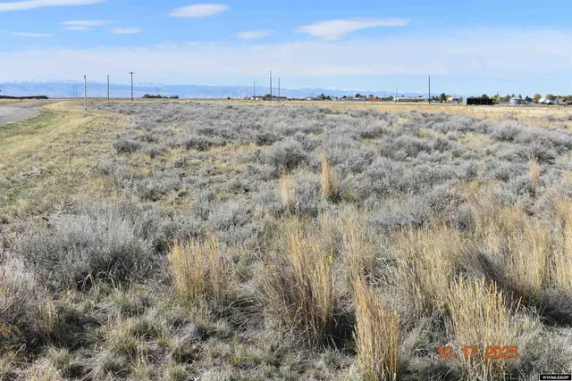 $120,000 | 4912 Valley View Road, Riverton, WY 82501