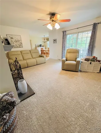 $465,000 | 8 Chateau Drive, Whitestown, NY 13492