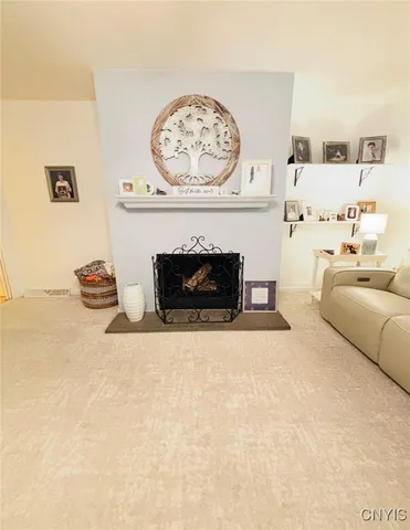 $477,000 | 8 Chateau Drive, Whitestown, NY 13492