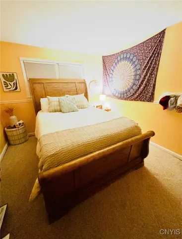 $477,000 | 8 Chateau Drive, Whitestown, NY 13492