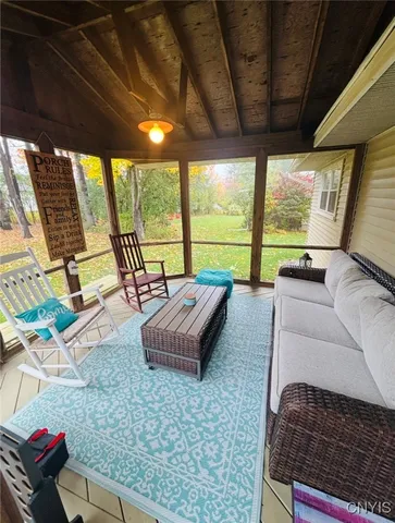 $477,000 | 8 Chateau Drive, Whitestown, NY 13492