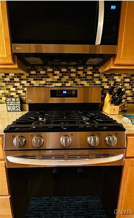 $465,000 | 8 Chateau Drive, Whitestown, NY 13492