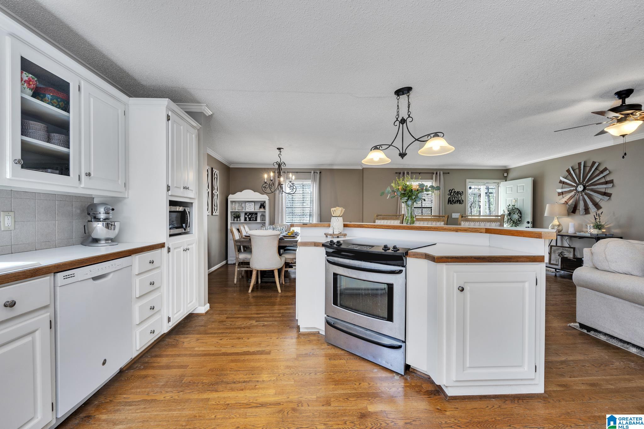 6601 McDuffie Road Pinson, AL 35126 - Photo 7 of 41