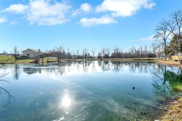 $389,900 | 29493 Walnut View Drive, Wright City, MO 63390