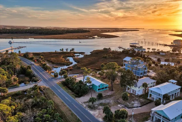 $549,900 | 201 1st Avenue North, Steinhatchee, FL 32359