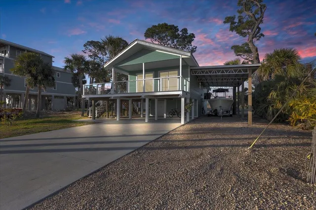 $549,900 | 201 1st Avenue North, Steinhatchee, FL 32359