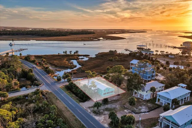 $549,900 | 201 1st Avenue North, Steinhatchee, FL 32359