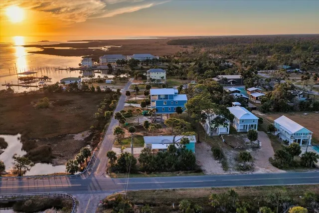 $549,900 | 201 1st Avenue North, Steinhatchee, FL 32359