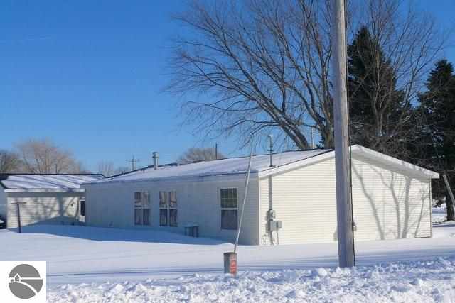 519 Elder Road Mancelona, MI 49659 - Photo 8 of 26 1743946-7.JPG
