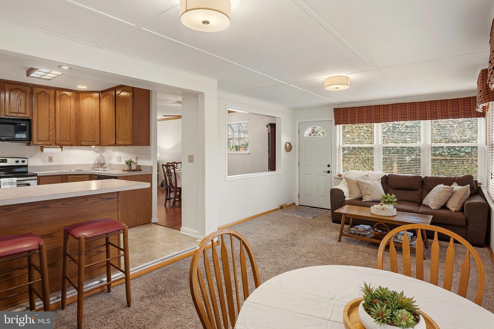 1544 Manor View Road Davidsonville, MD 21035 - Photo 11 of 34 Family Room