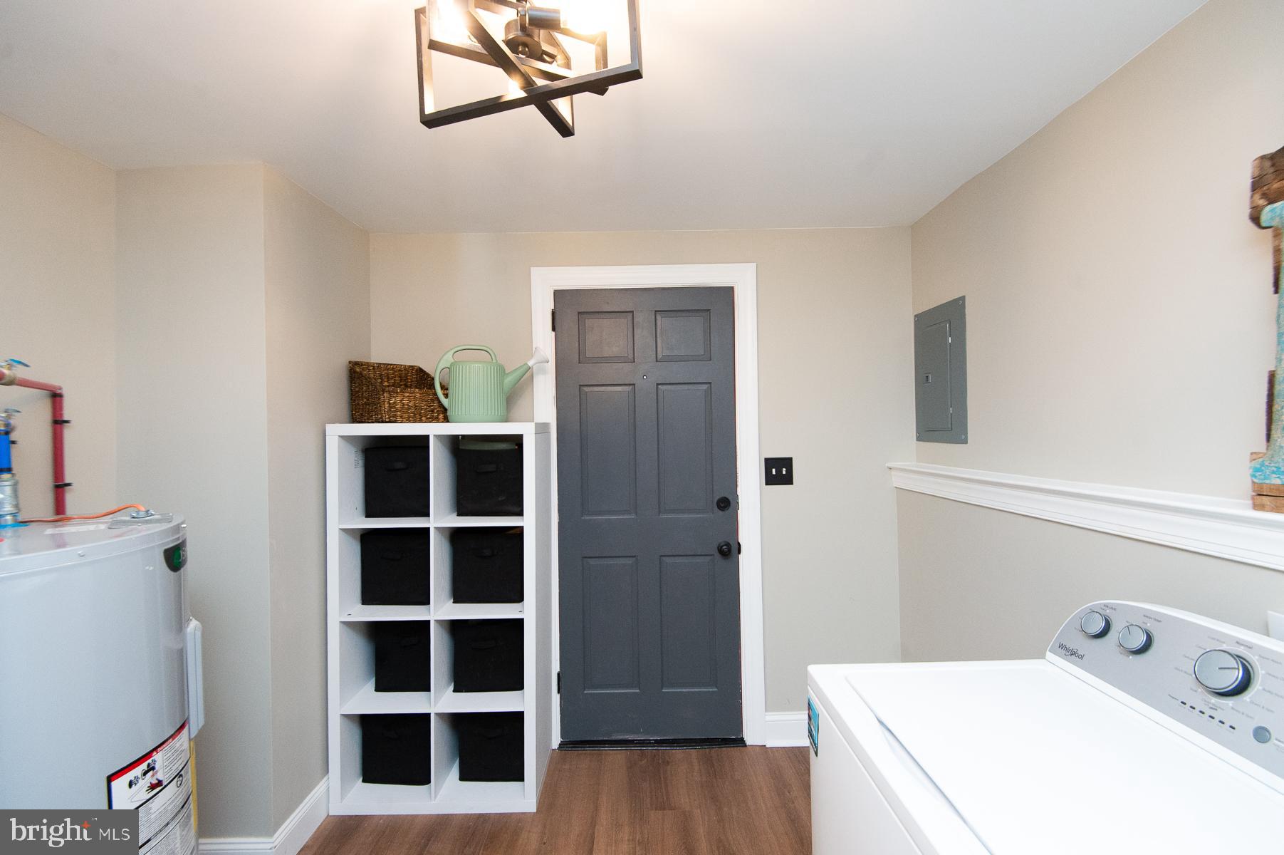 310 Talbot Avenue Cambridge, MD 21613 - Photo 29 of 72 a view of a hardwood room and closet