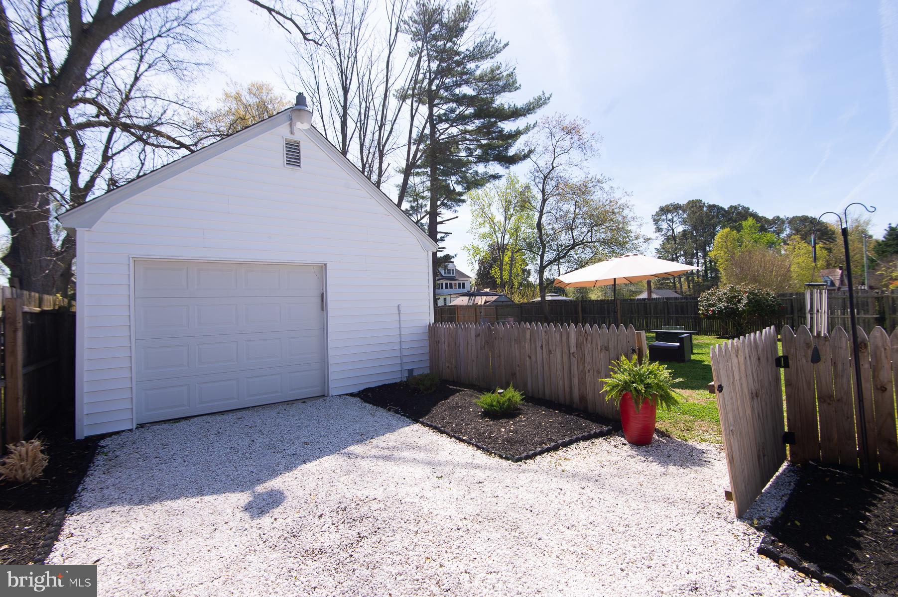 310 Talbot Avenue Cambridge, MD 21613 - Photo 53 of 68 a view of a backyard