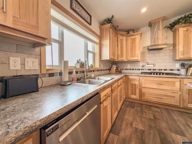 $649,900 | 88 Van Vleet Lane, Lander, WY 82520