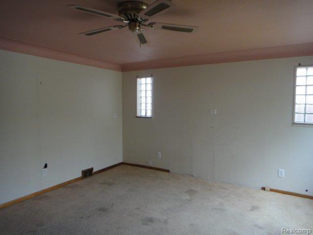 15320 Rochelle Avenue Detroit, MI 48205 - Photo 2 of 10 DSC02483.JPG