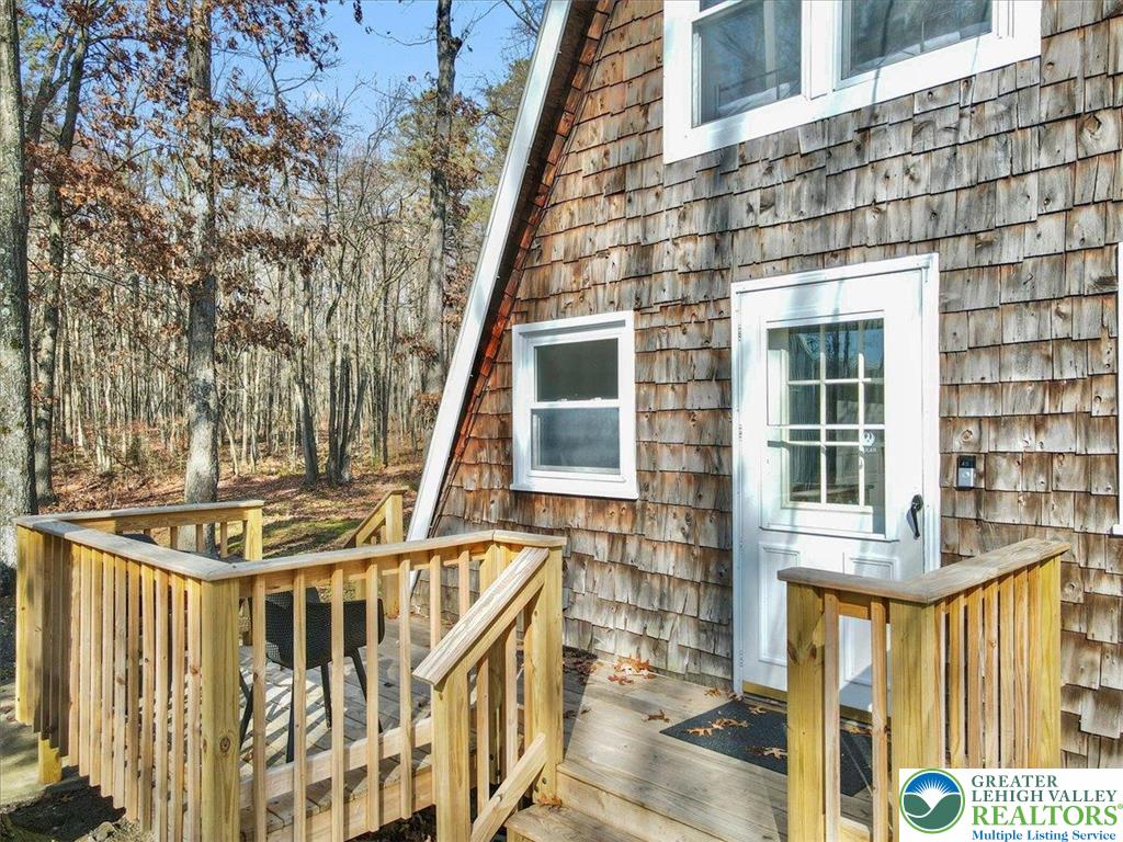 497 Jonas Road Effort, PA 18330 - Photo 2 of 48 Gallery Image 2