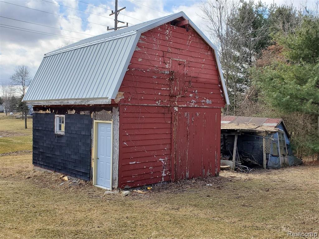 11883 Yale Road Yale, MI 48097 - Photo 40 of 54