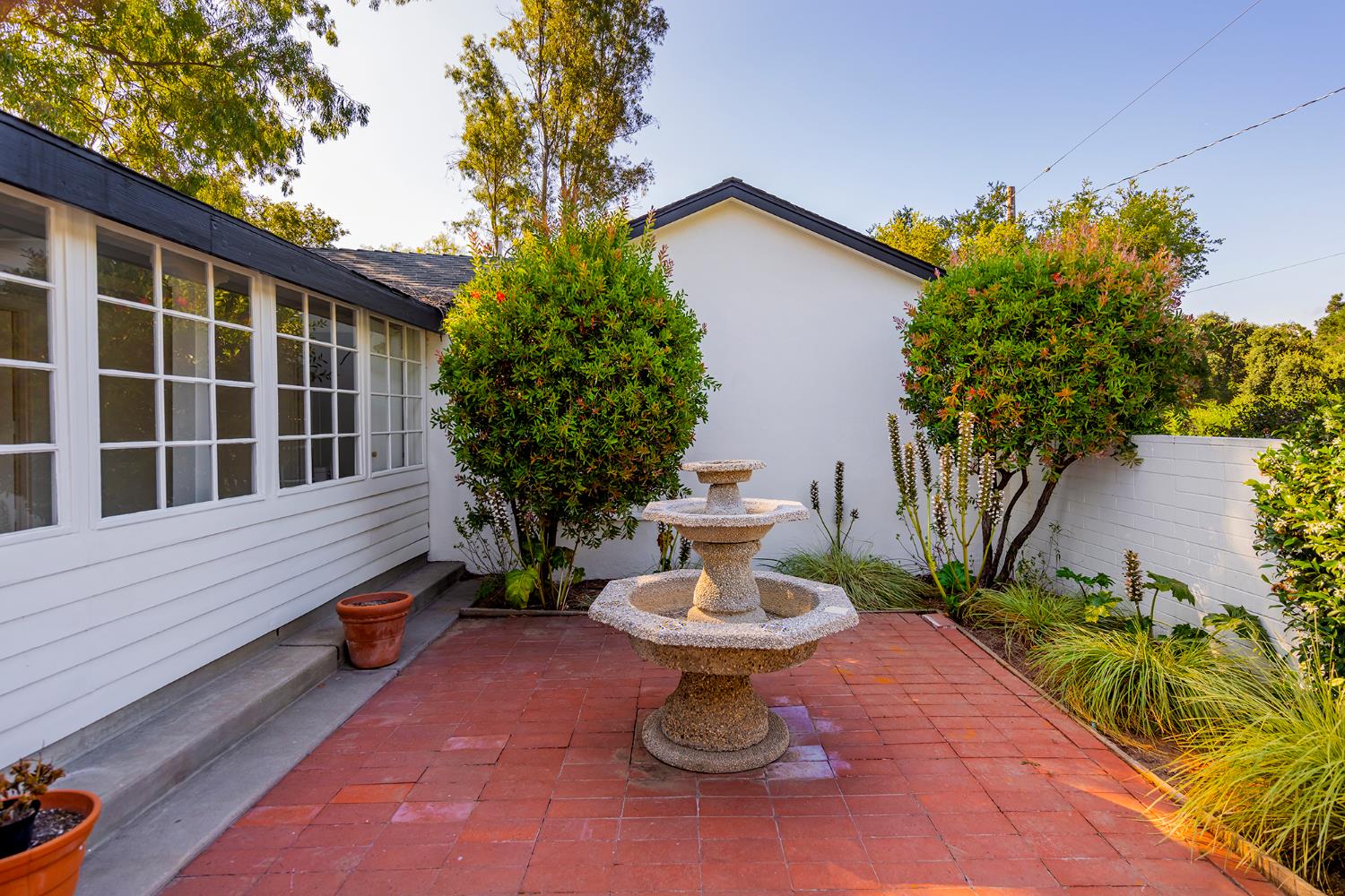 212 Foothill Road Ojai, CA 93023 - Photo 7 of 31