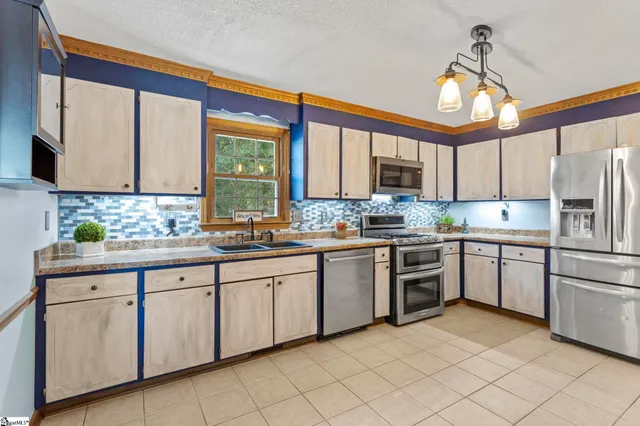 $285,000 | 405 Creek Drive, Easley, SC 29642