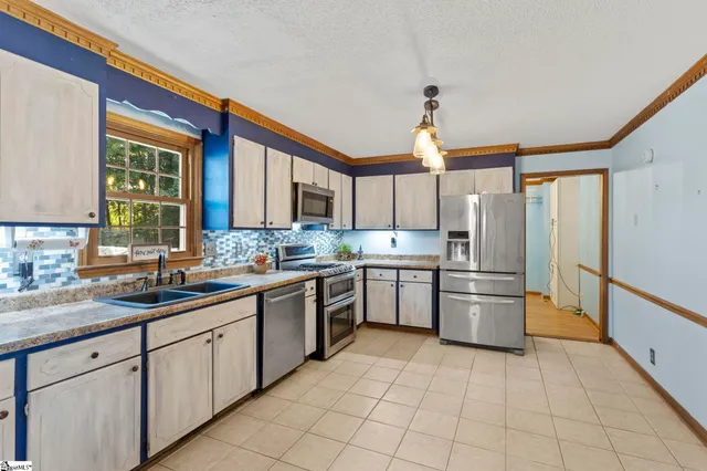 $285,000 | 405 Creek Drive, Easley, SC 29642