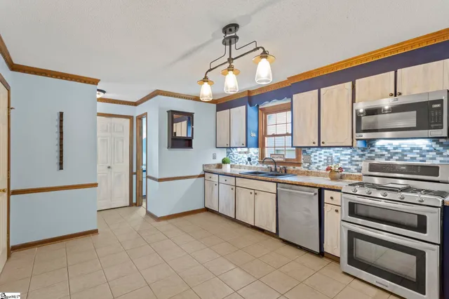 $285,000 | 405 Creek Drive, Easley, SC 29642