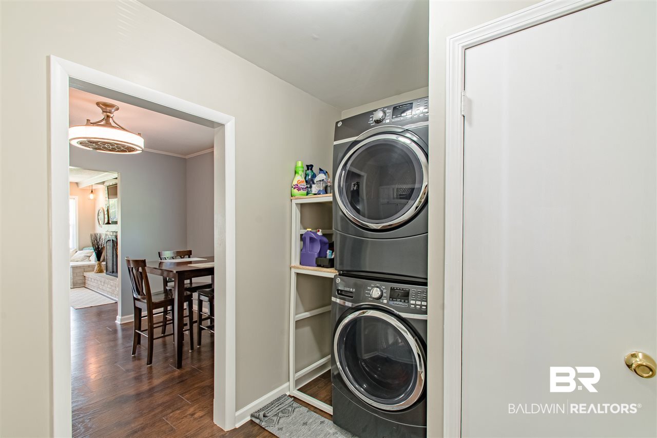 15735 Lee Avenue Bay Minette, AL 36507 - Photo 21 of 40 Laundry